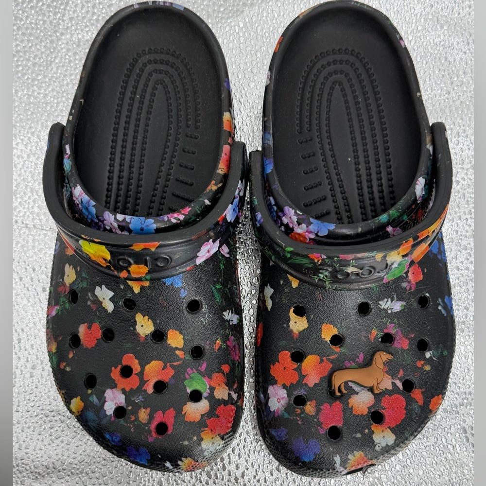 Crocs Classic Floral Clogs Black Multicolor Garden Print Women’s 6 / Men’s 4 - Picture 5 of 9